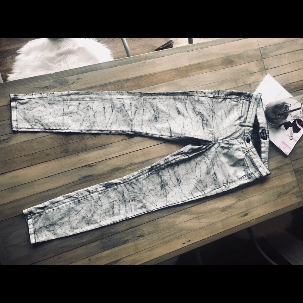 Used Bebe faux leather pants US 28